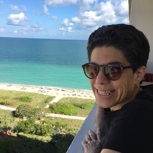 Meet your Posher, Lynn